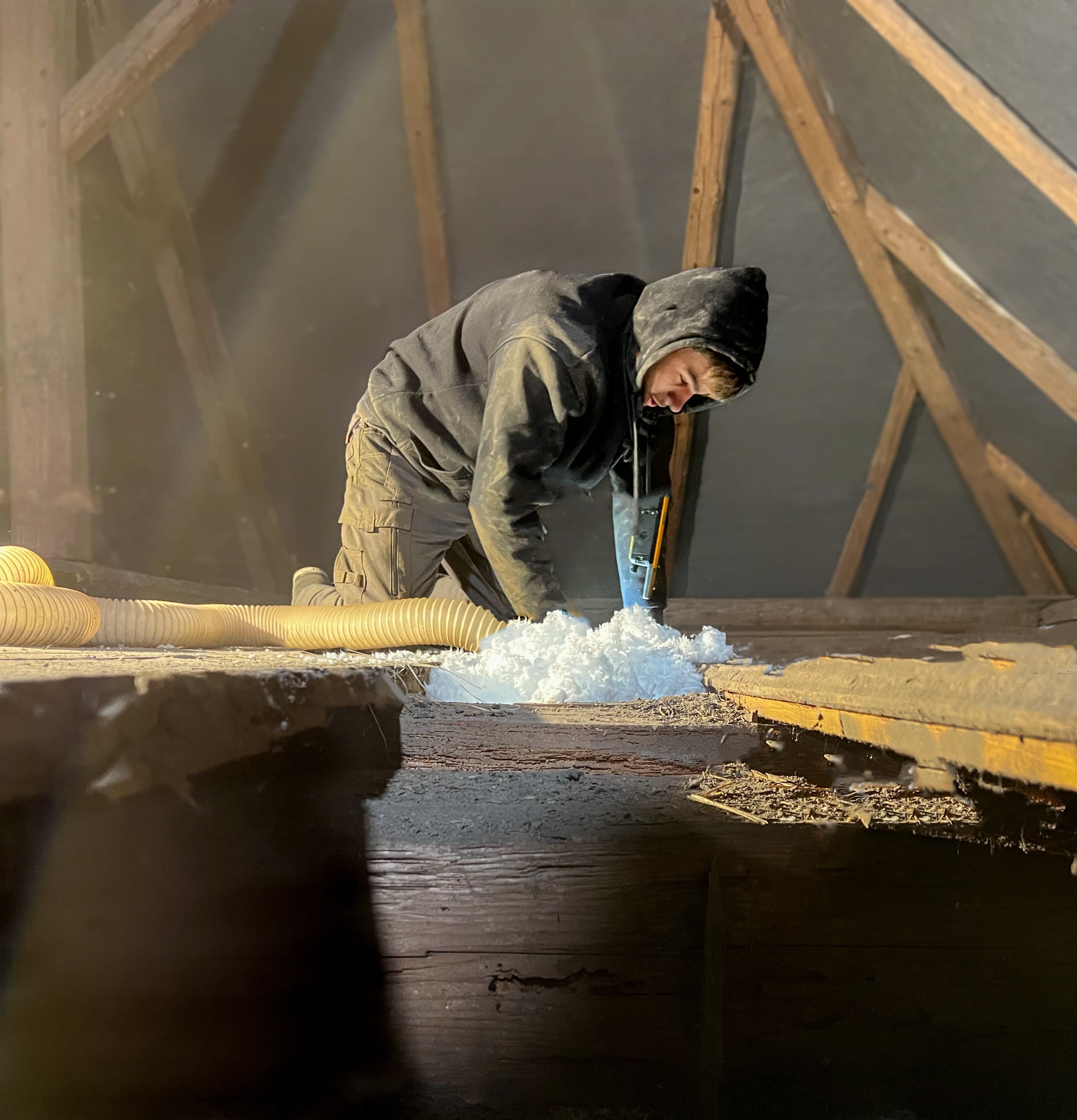 Foukaná izolace půdy — realizace 2